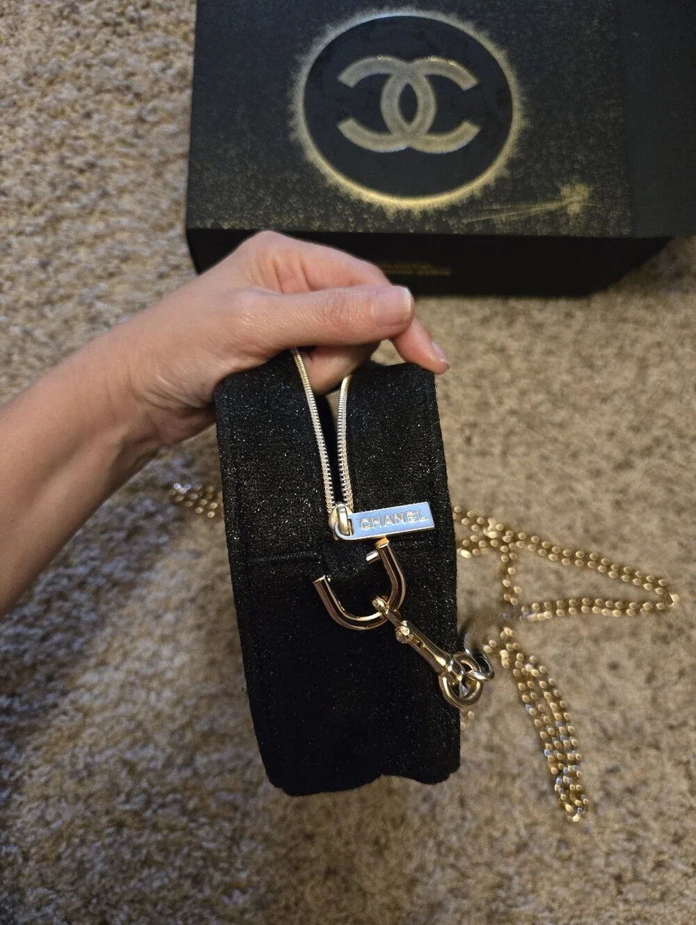💖CHANEL Black Puch with Gold Chain